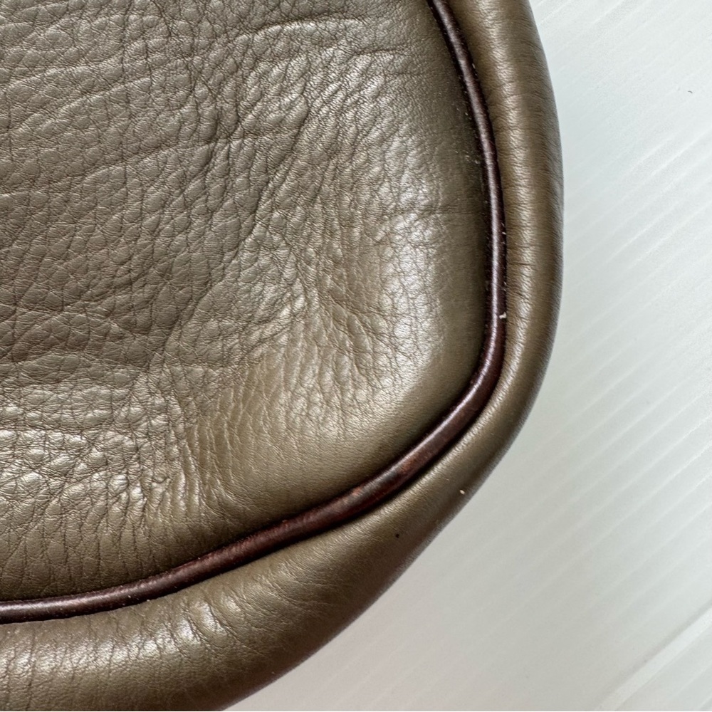 Handmade authentic leather crossbody bag with hand beaded detail - Picture 6 of 12